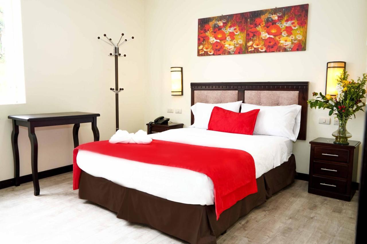 Hotel Loja Bella Екстер'єр фото